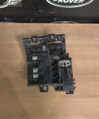 6822560 BMW G30 G31 5 SERİSİ SİGORTA KUTUSU