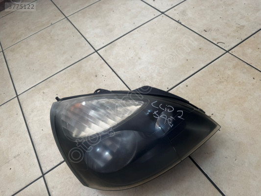 RENAULT CLİO2 SAĞ FAR
