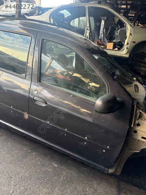 DACIA LOGAN SAĞ ÖN KAPI