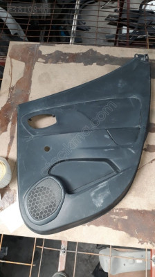 CLIO 4 SAĞ ARKA KAPI DÖŞEMESİ VE TÜM ÇIKMA PARÇALAR