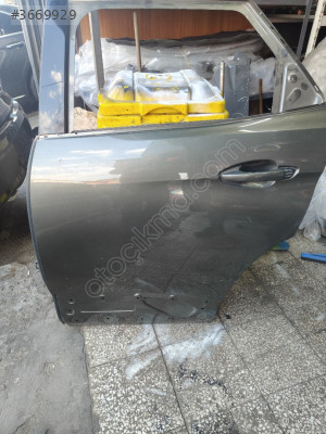 Peugeot 3008 sol arka kapı Tertemiz