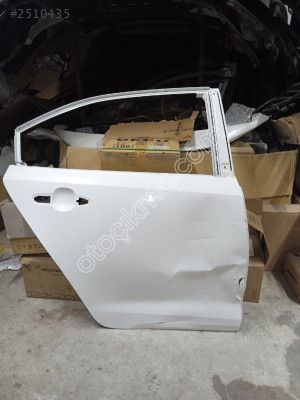 Toyota Corolla arka sağ kapı cikma orjinal
