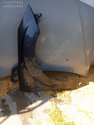 Ford Focus İçin Sağ Ön Çamurluk - Oto Çıkma Parça