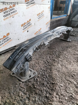 Renault Fluence - Megane 3 çıkma ön Tampon demiri 2008-2014