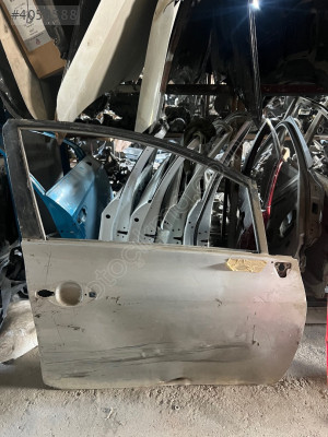 2006 2011 Model Toyota auris çıkma ön sağ  kapı