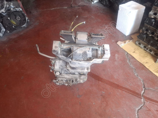 VECTRA A KLİMALI KALORİFER KUTUSU KAZANI 52459092 52459090