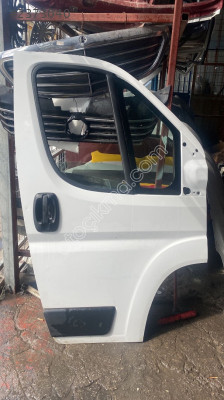 FİAT DUCATO SAĞ ÖN KAPI DOLU HATASIZ