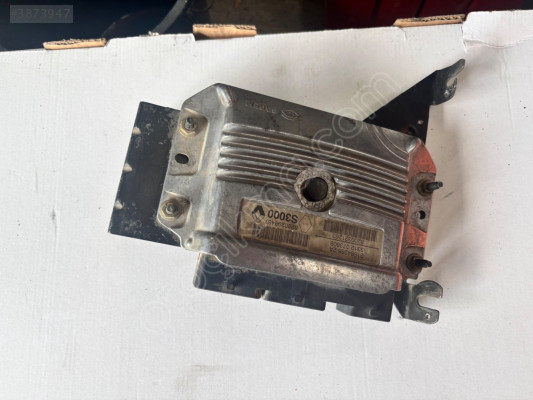 RENAULT MEGANE 2 MOTOR BEYNİ ORİJİNAL SÖKME 8200298457