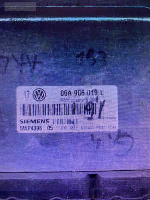 VW Golf4 MOTOR BEYNİ 1.6 06A906019L 5WP4396
