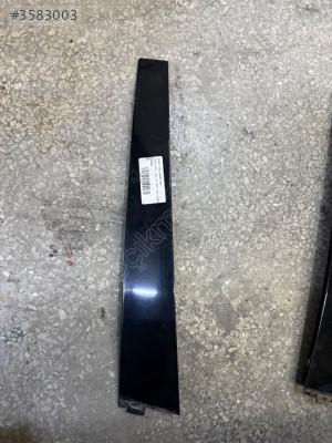 3B0837902 PASSAT B5 SAĞ MODEL ÖN KAPI DİREK KAPLAMASI