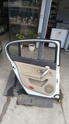 renault latitude 2012 sol arka kapı döşemesi (son fiyat)