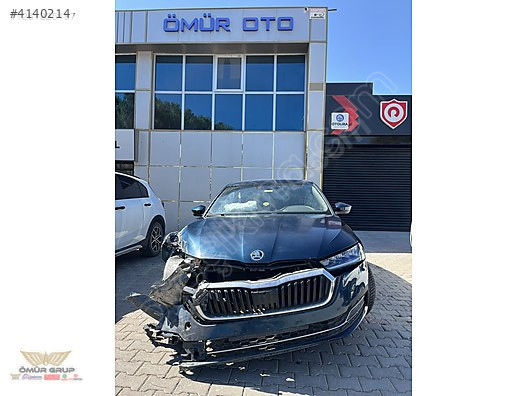 SKODA OCTAVİA ÖN PANJUR KROM ÇITA ORJİNAL ÇIKMA - 5E3853653AZD4