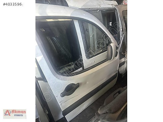 Doblo sağ ön kapı
