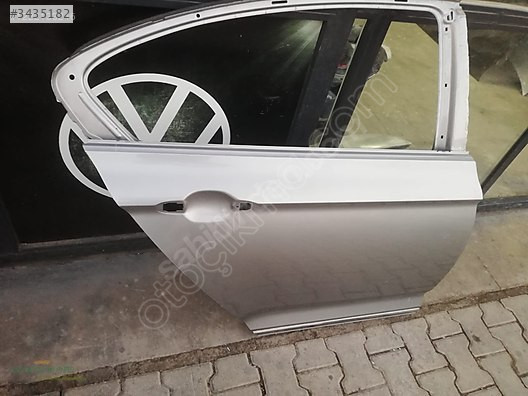 VOLKSWAGEN PASSAT B8 ÇIKMA ORJİNAL BOYASIZ SAĞ ARKA KAPI LB7S
