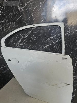 VOLKSWAGEN JETTA SAĞ ARKA KAPI