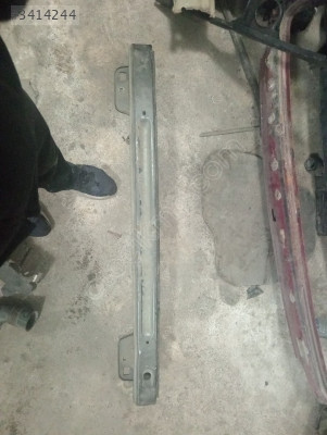 Toyota Corolla Ön Tampon Demiri Çıkma