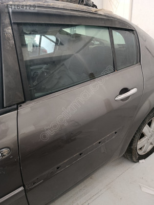 MEGANE 2 SOL ARKA KAPI SÖKME ÇIKMA