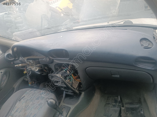 Hyundai Accent ön göğüslük orjinal