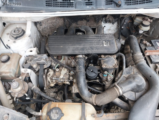 Peugeot Partner  1.9 komple motor yeni yapılmış garantilidir