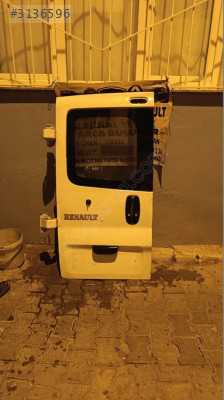 TRAFİK 2 SOL ARKA BAGAJ KAPAĞI