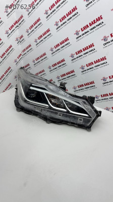 TOYOTA COROLLA İçin Sağ Ön Far Parçası - 8111002T31