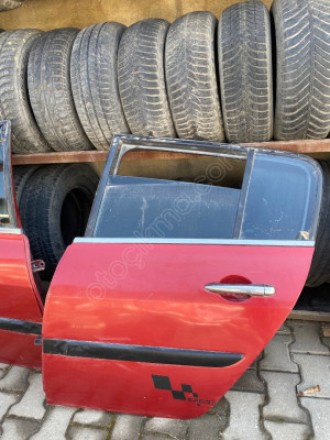 Renault megan 2 HB sol arka kapı dolu