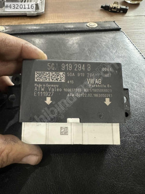 5QA919294b park sensör beyni b8