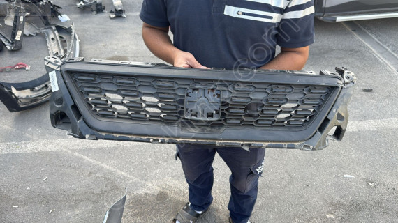 Seat İbiza ön panjur