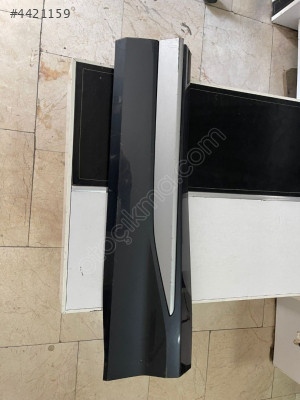 AUDİ Q3 SAĞ ARKA KAPI ÇİTASI