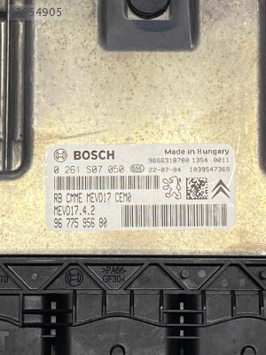 PSA Motor ECU DS5 0261S07050 MEVD17.4.2 9677595680 PEUGEOT 208