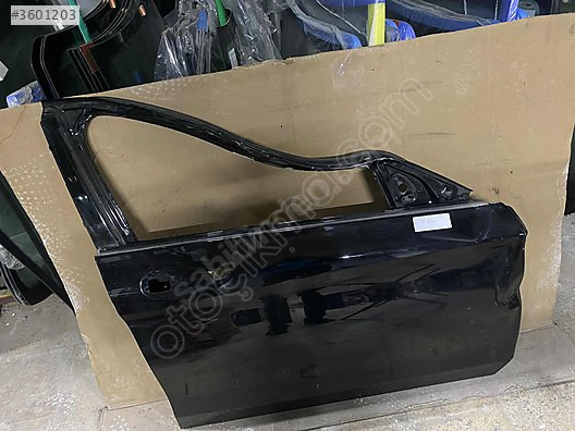 MERCEDES W205 SAĞ ÖN KAPI