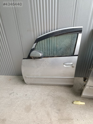 mitsubishi colt sol ön hatsız şöför kapısı