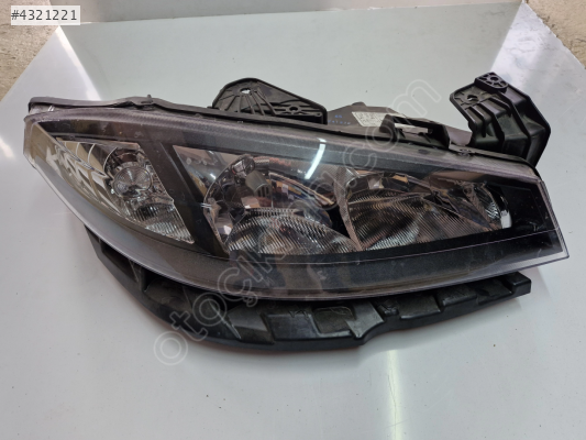 RENAULT LAGUNA SAĞ ÖN FAR 2001-2007 SIFIR AYARINDA