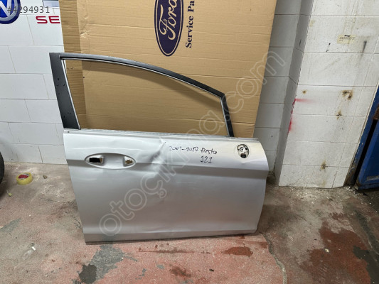 Ford Fiesta sağ ön kapı 2009-2017