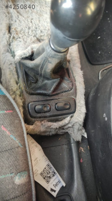 HUYNDAİ ACCENT 99 MOEL CAM AÇMA KAPAMA DÜĞMESİ