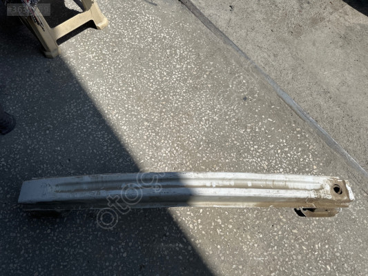 Skoda superb 3 b8 arka tampon demiri çıkma orjinal