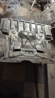 BMW F10 5 SERİSİ ÇIKMA ORJİNAL MOTOR ALT MUAHAFAZA BDÇ