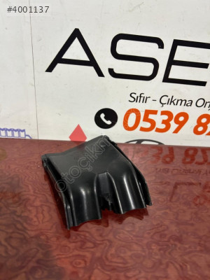243504687R Dacia DUSTER Enjeksiyon Beyni Role Kutusu Kapağı