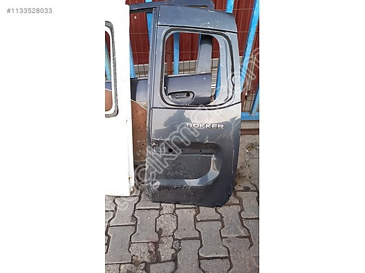 Dacia Dokker Modeli İçin Sağ Arka Kapı Çıkma Parçası