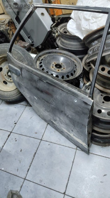 Fiat  tofaş sağ arka kapı  orijinal  çıkma  alkal otomotiv rize