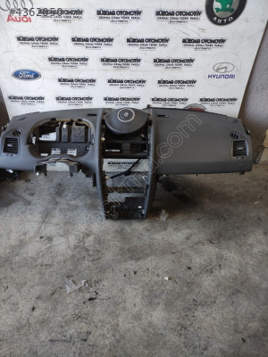 Renault Megane 2 göğüs