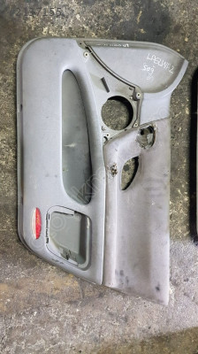 Renault Laguna 2 Sağ Ön Kapı Döşemesi çıkma