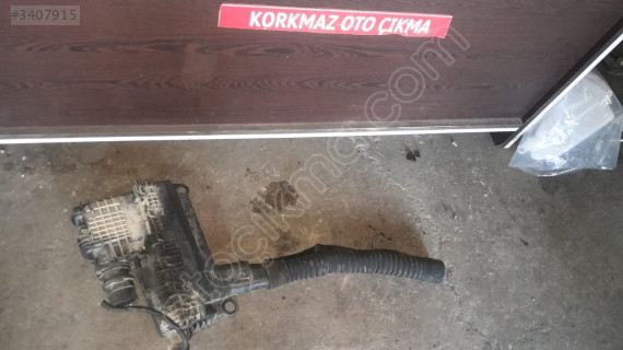 Kango 1.5 hava filtre kazani yedek parça