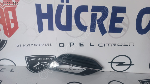 OPEL İNSİGNİA SİS ÇERÇEVESİ