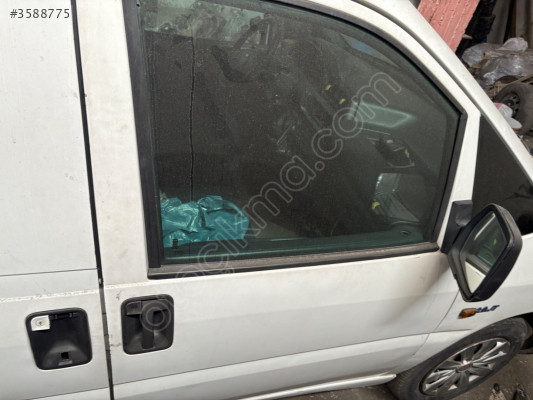FİAT SCUDO SAĞ ÖN KAPI