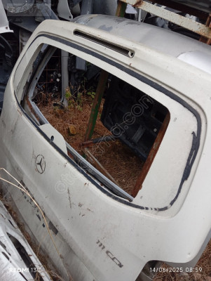 Mercedes Vito arka bagaj kapağı