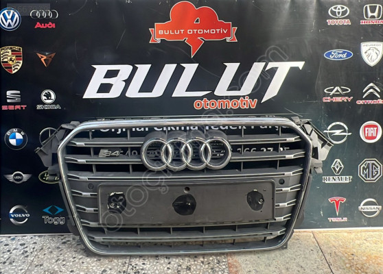 2012-2015 Audi A4 Modeli İçin Ön Panjur Çıkma Parçası
