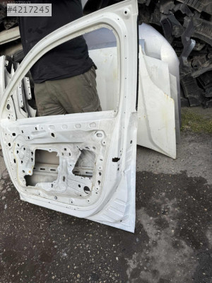 Citroen c elyes sağ ön kapı