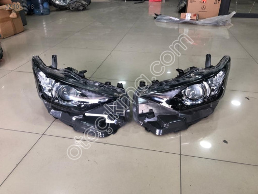 TOYOTA AURİS SAĞ-SOL FAR 90070909/08