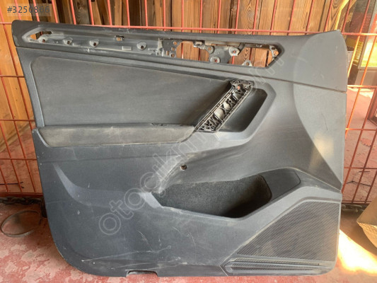 VOLKSWAGEN TİGUAN SOL ÖN KAPI DÖŞEMESİ 5NB867011